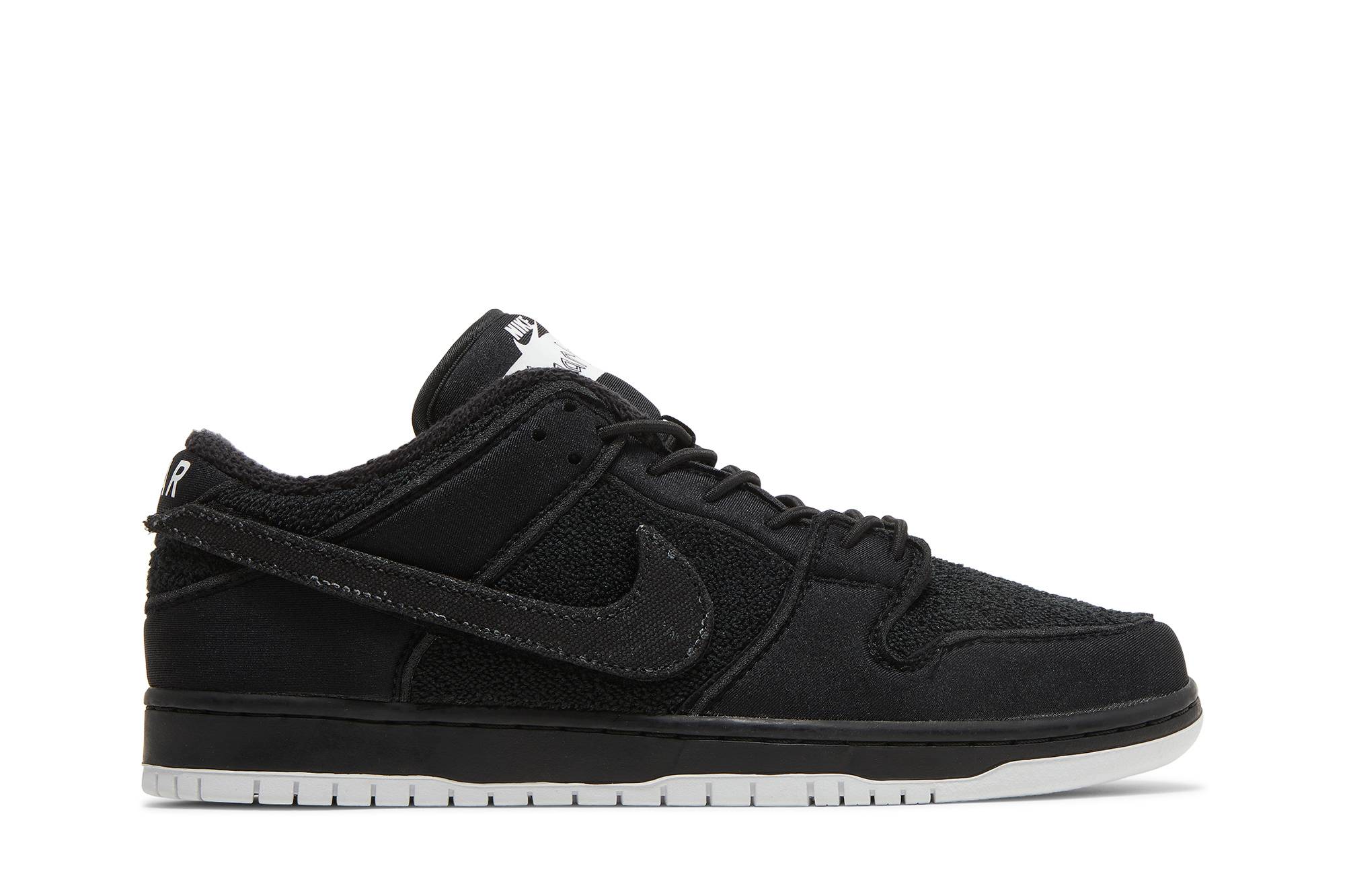 Gnarhunters x Nike SB Dunk Low DH7756-010-8