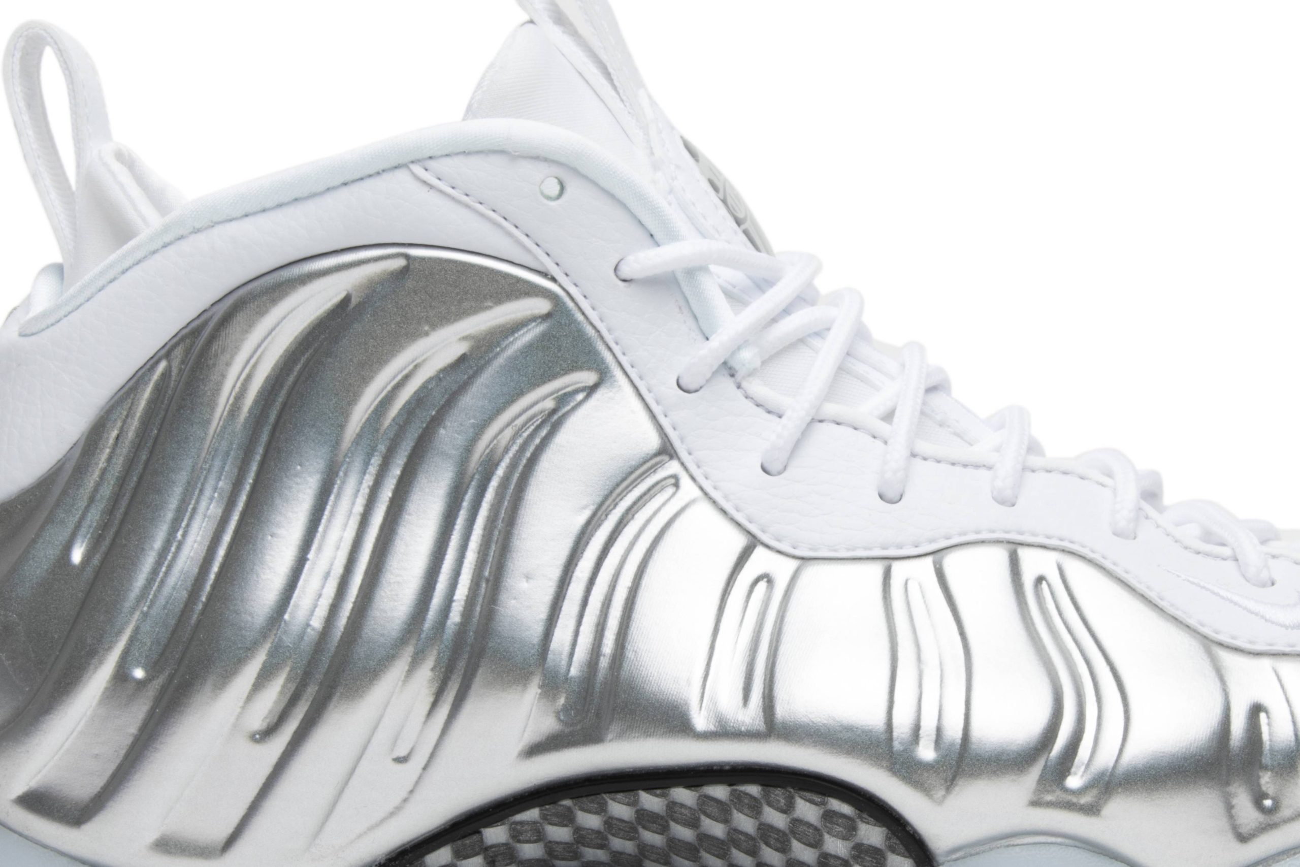 (Women) Nike Air Foamposite One Chrome White AA3963-100-1