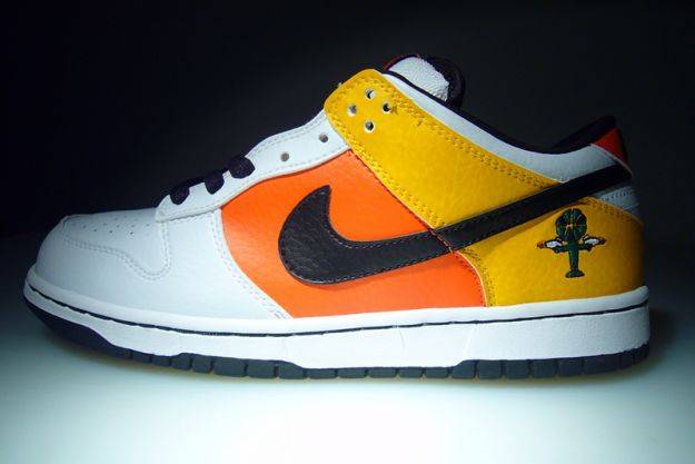 Nike SB Dunk Low Pro 'Raygun Home' 304292-802-6