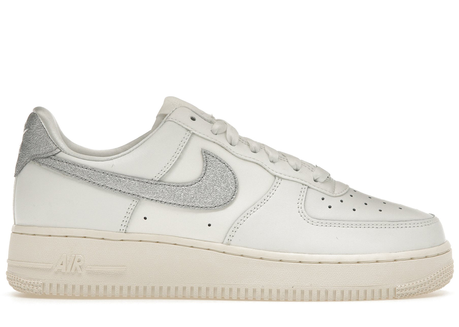 Nike Air Force 1 Low 'Silver Swoosh' DQ7569-100-1